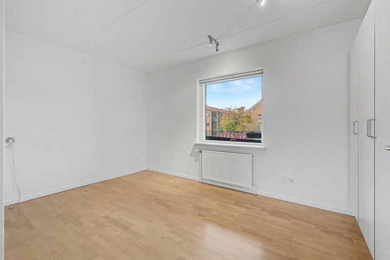 toggle-gallery-image