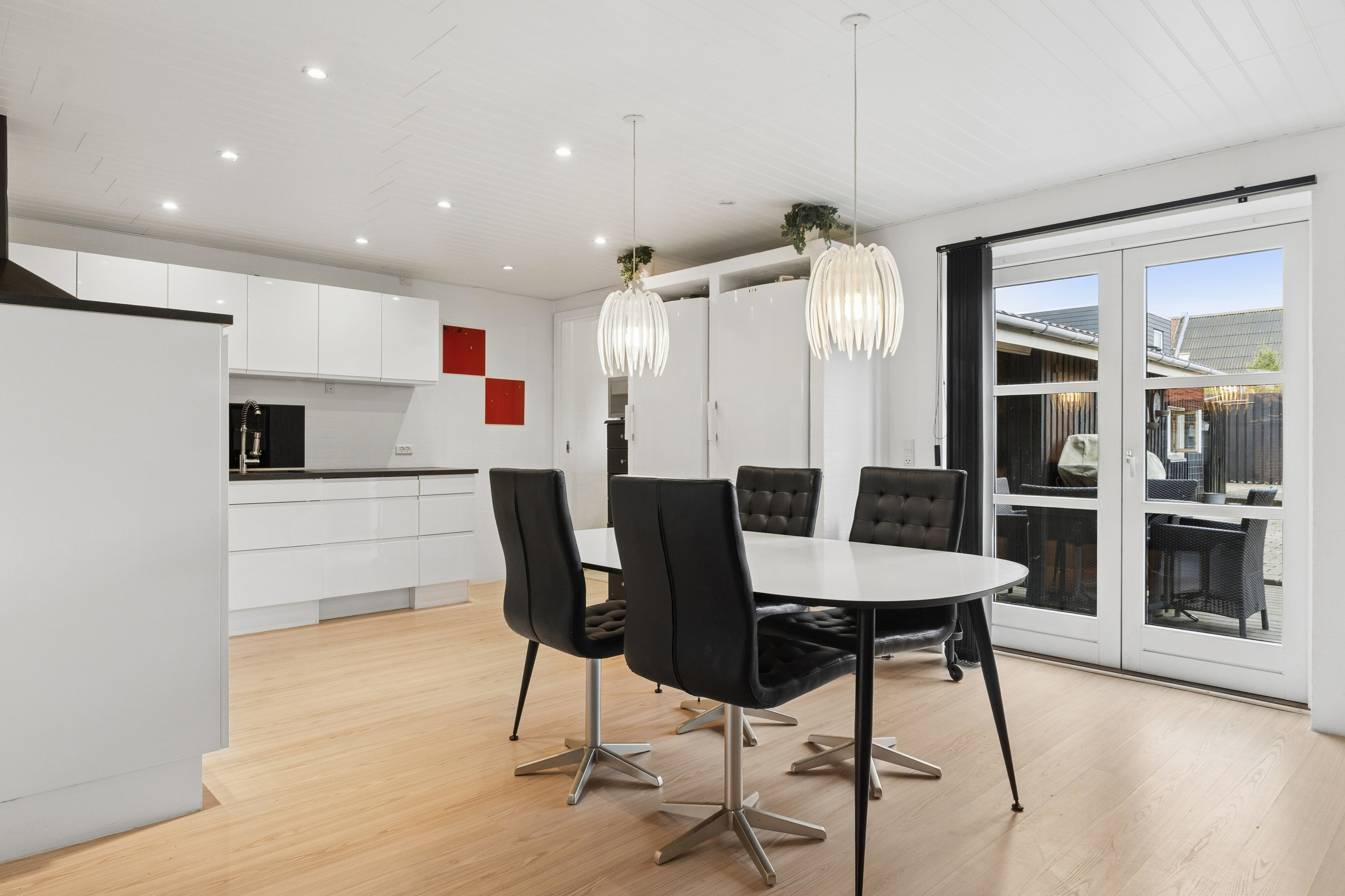 Shtëpi, 103 m², tokë 205 m²