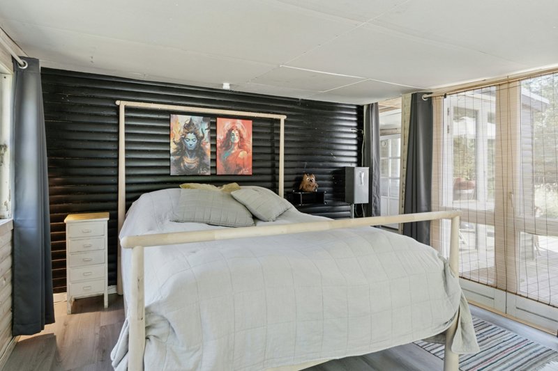 toggle-gallery-image