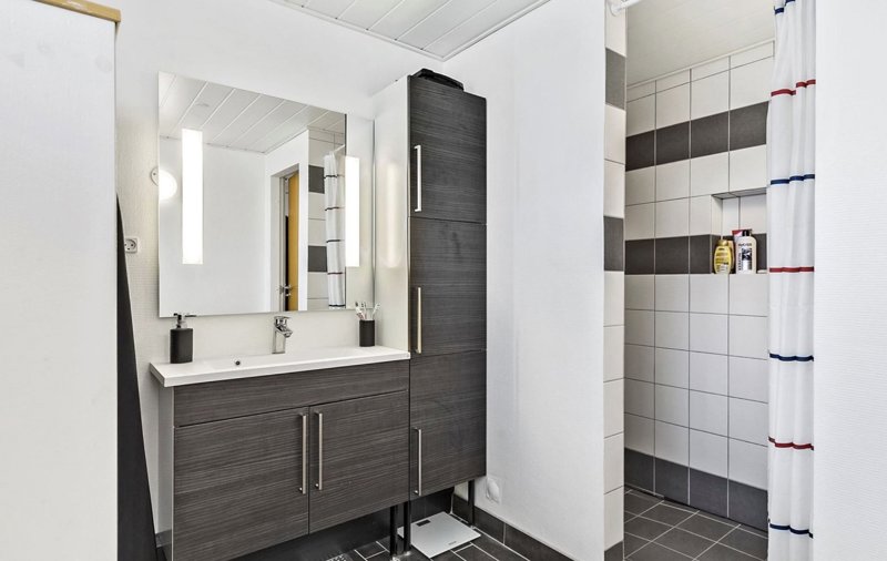 Property image number 8