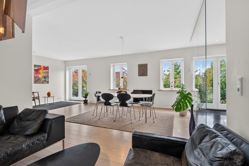 Property image number 8