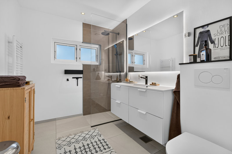 toggle-gallery-image