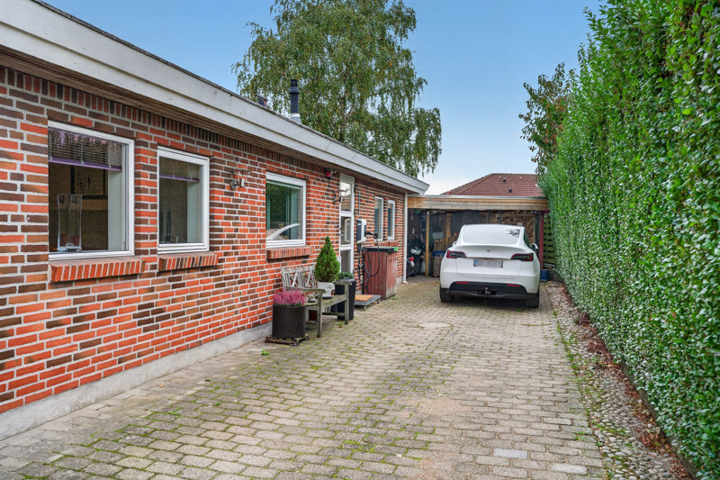 Property image number 2