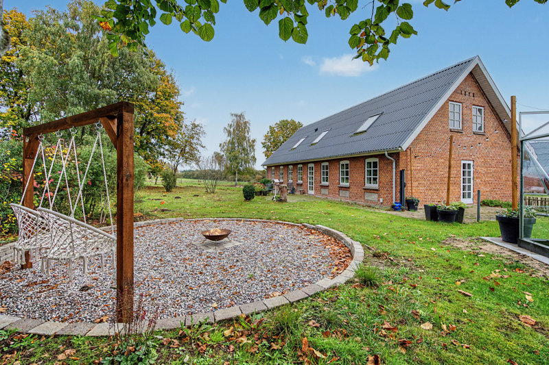 Property image number 2