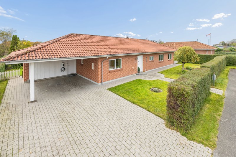 Property image number 1