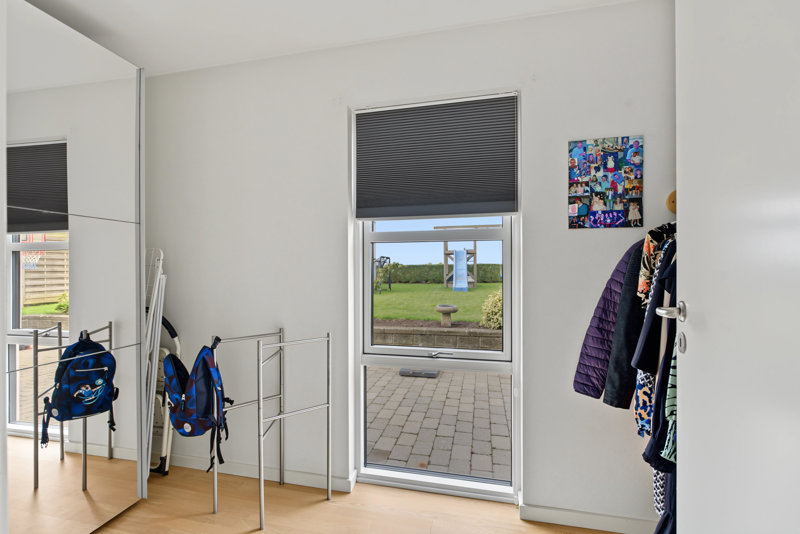 toggle-gallery-image