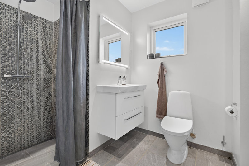 Property image number 8